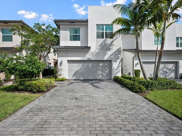 4886 Navali Drive, Wellington, FL 33467