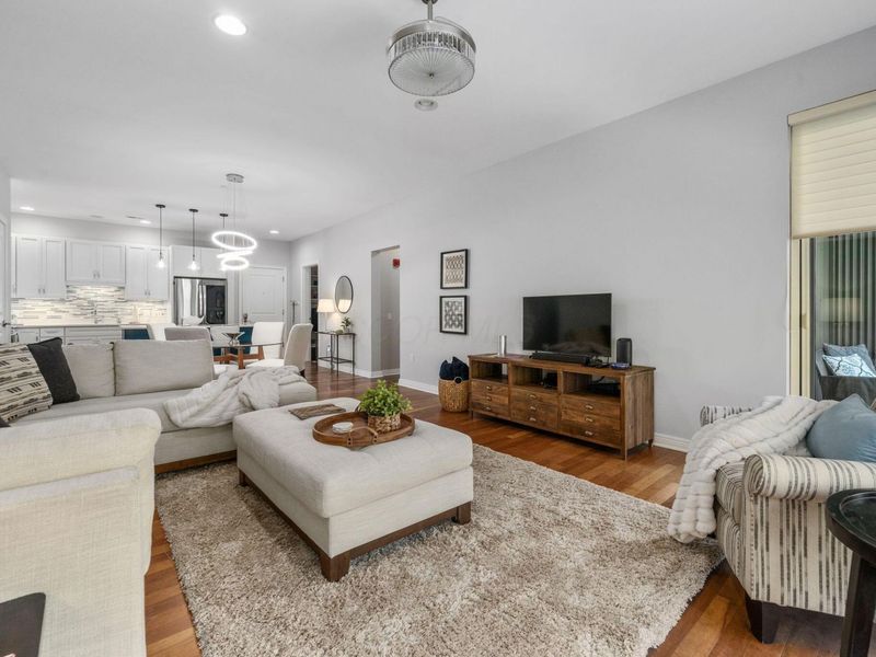 251 Daniel Burnham Square , Unit 303, Columbus, OH 43215 Photo 4