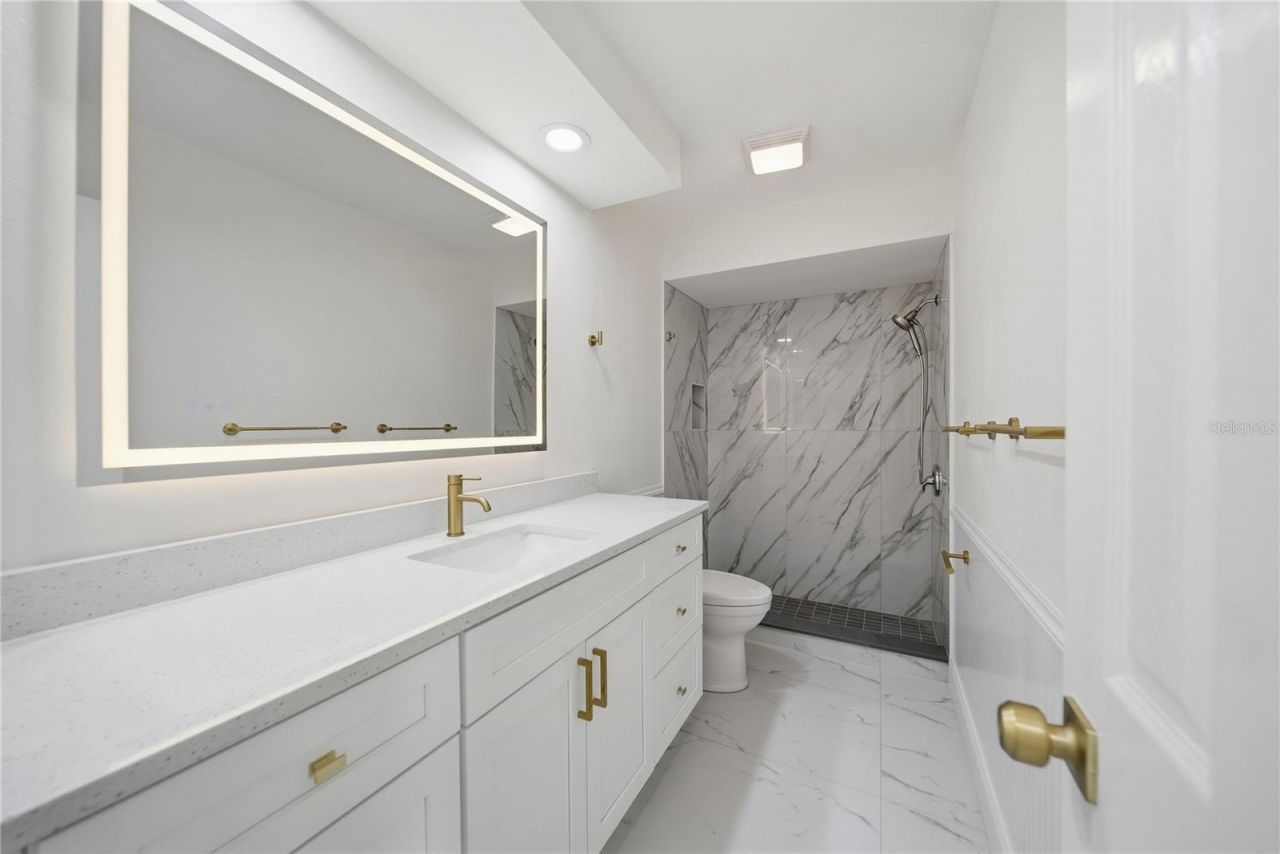 6203 Courtside Drive , Unit 21, Bradenton, FL 34210 Photo