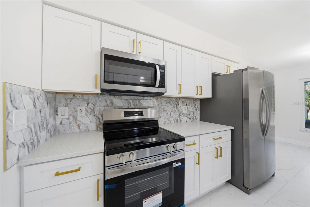 6203 Courtside Drive , Unit 21, Bradenton, FL 34210 Photo