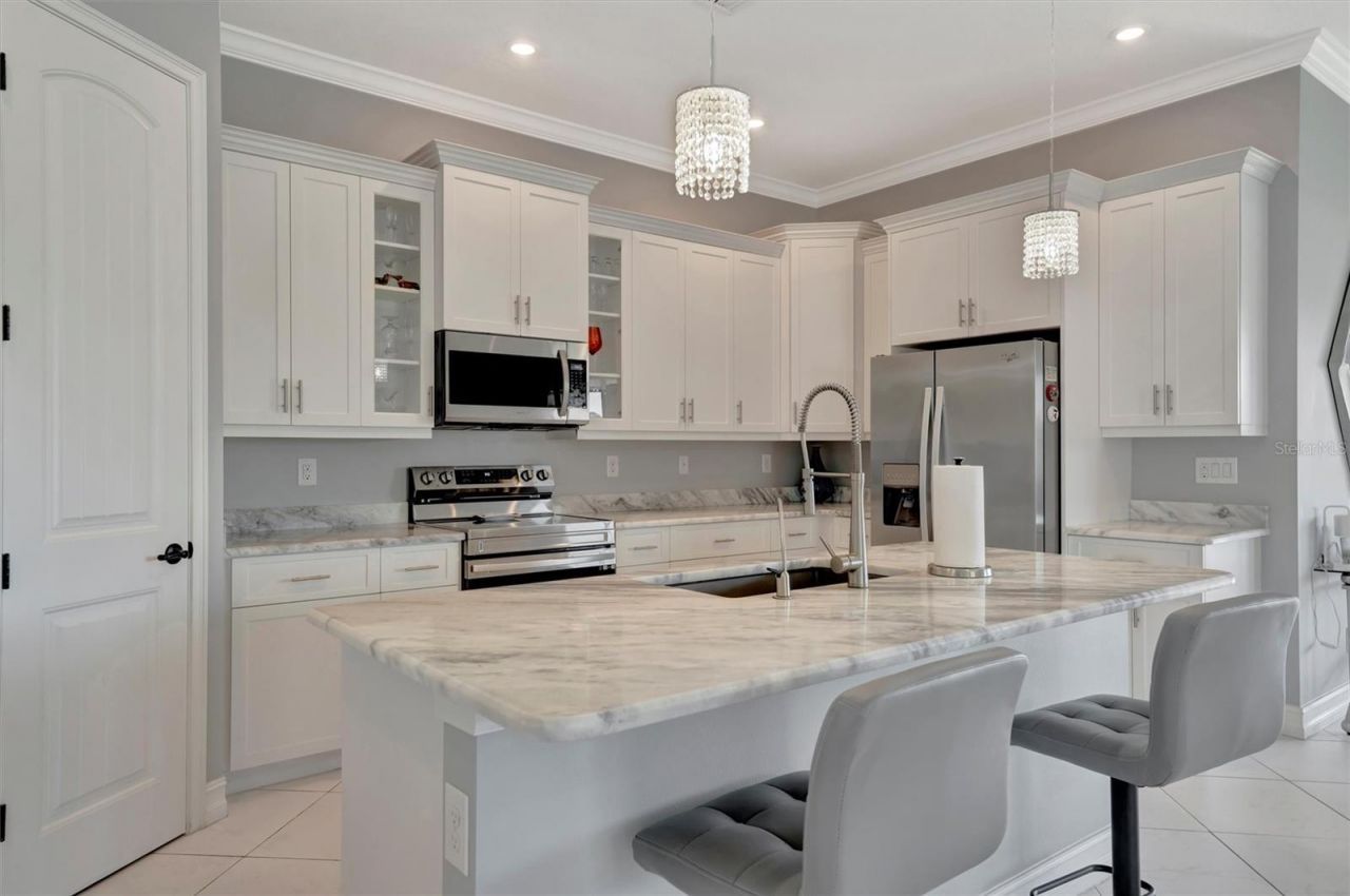 6620 35th Court E, Sarasota, FL 34243 Photo