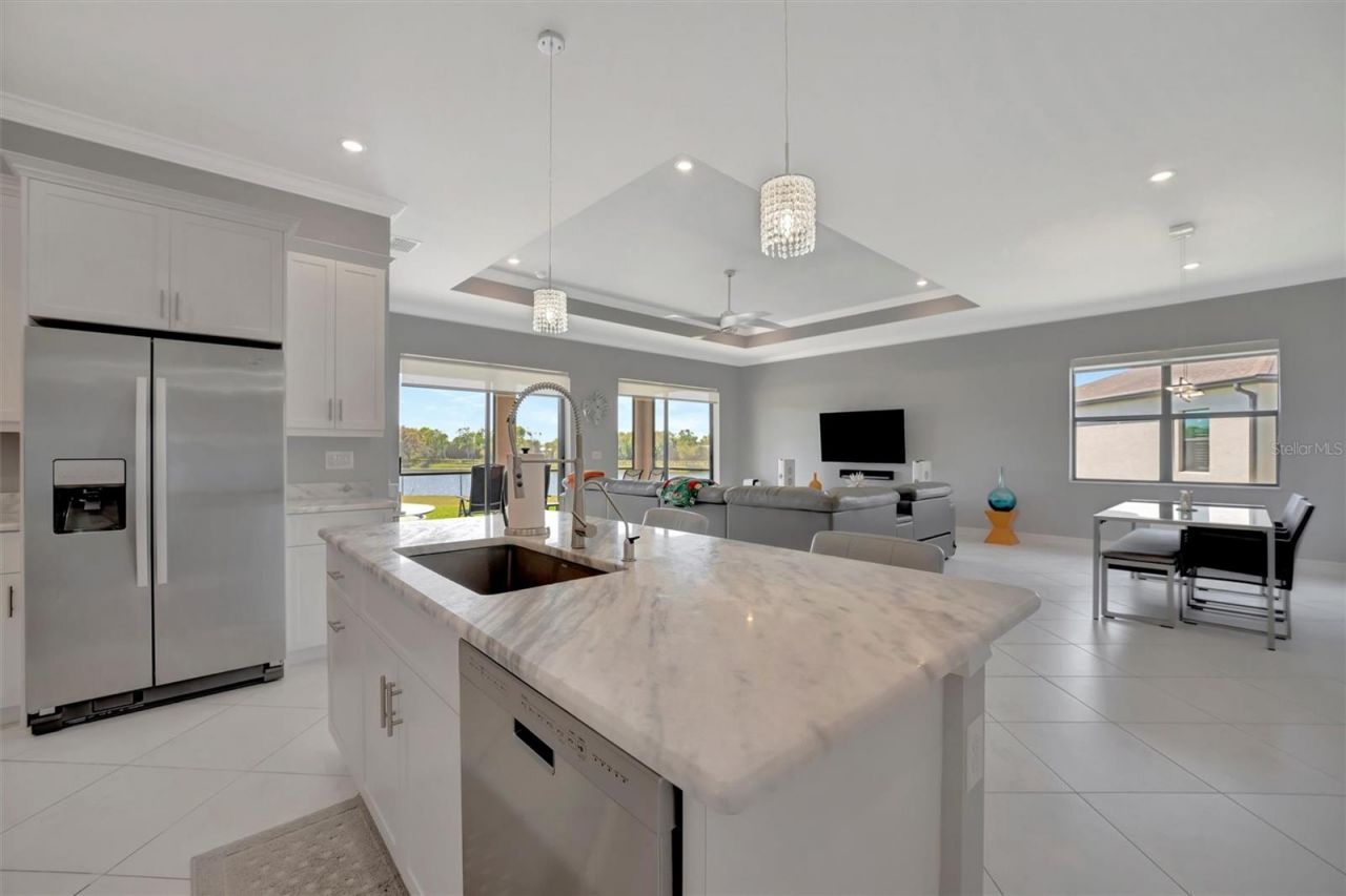 6620 35th Court E, Sarasota, FL 34243 Photo