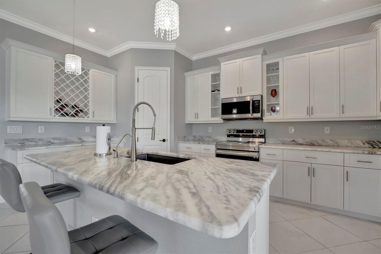 6620 35th Court E, Sarasota, FL 34243 Photo