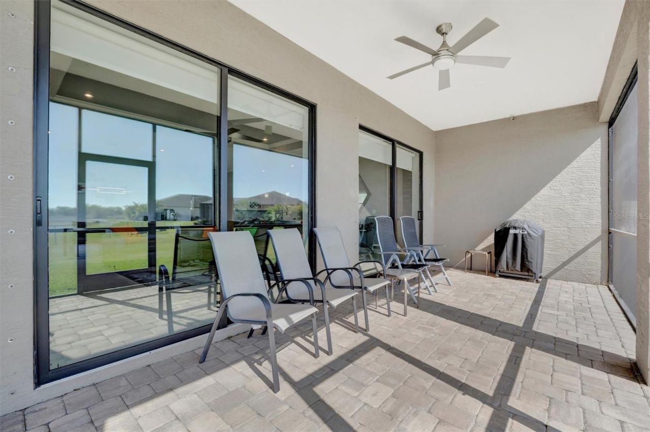 6620 35th Court E, Sarasota, FL 34243 Photo