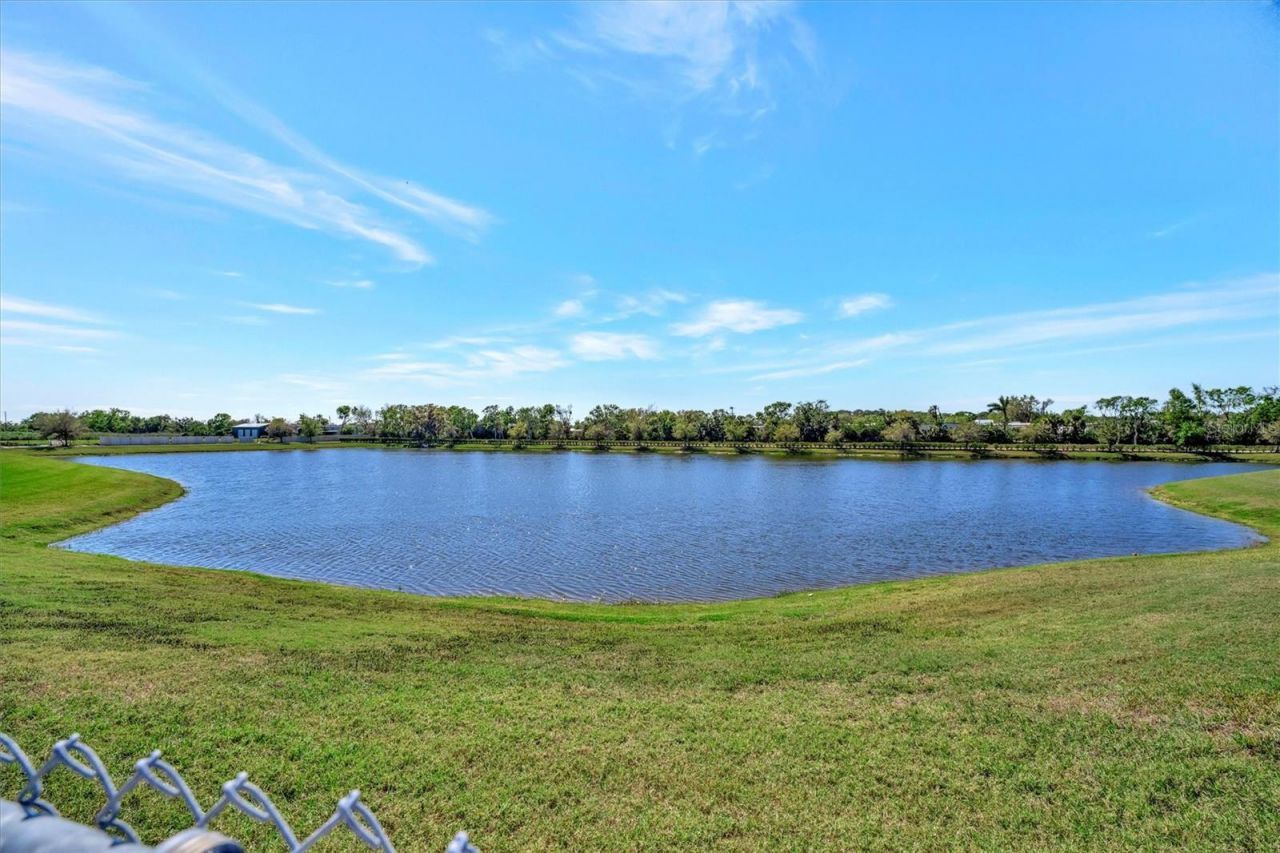6620 35th Court E, Sarasota, FL 34243 Photo