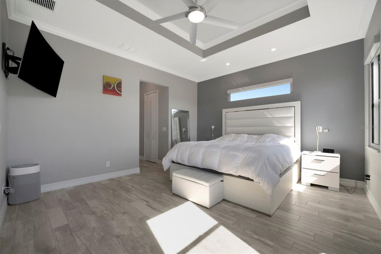 6620 35th Court E, Sarasota, FL 34243 Photo