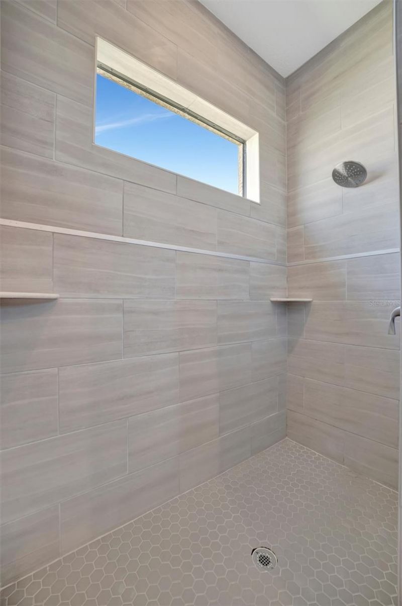6620 35th Court E, Sarasota, FL 34243 Photo