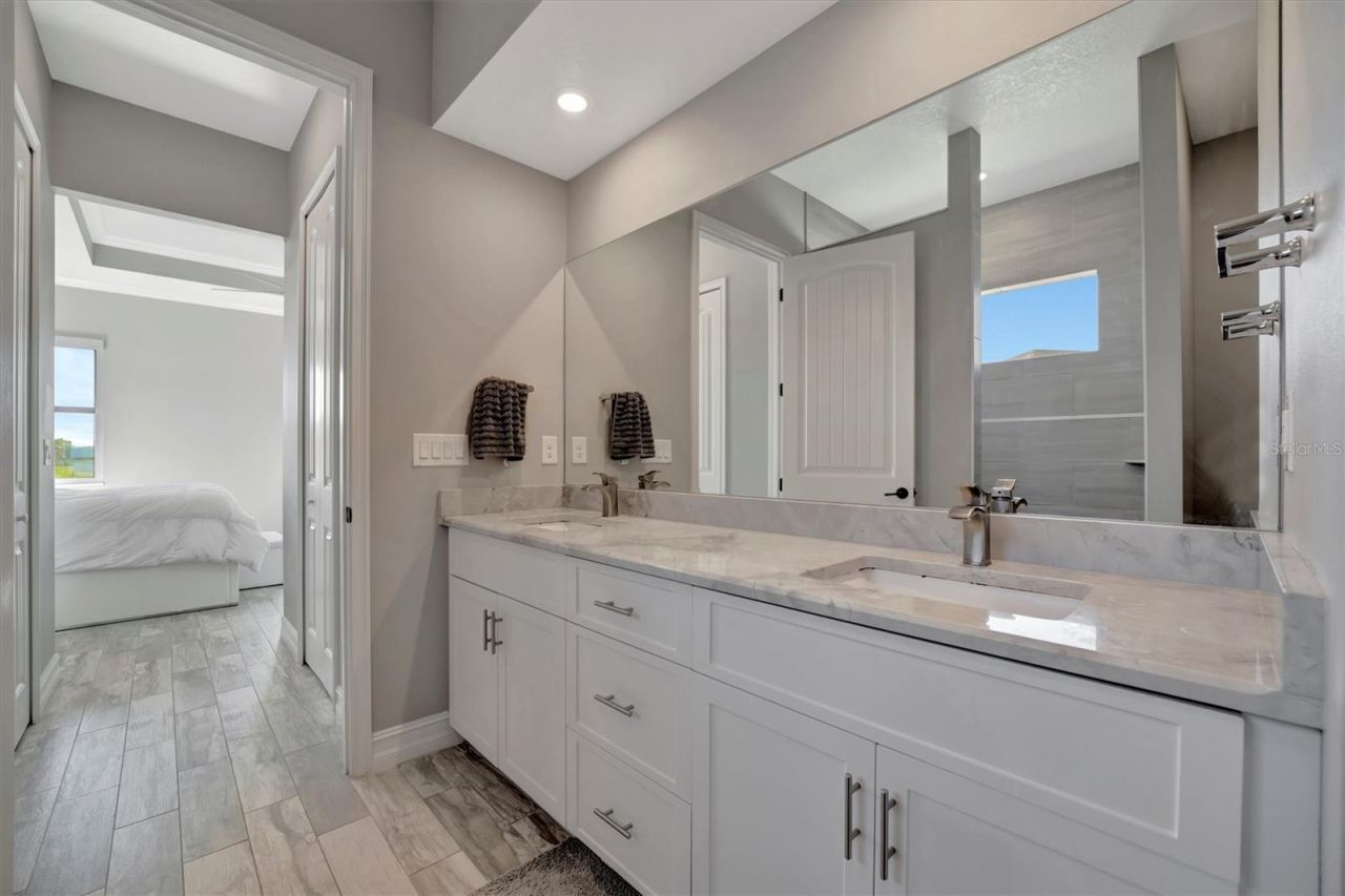 6620 35th Court E, Sarasota, FL 34243 Photo