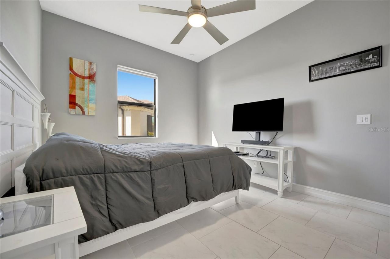 6620 35th Court E, Sarasota, FL 34243 Photo