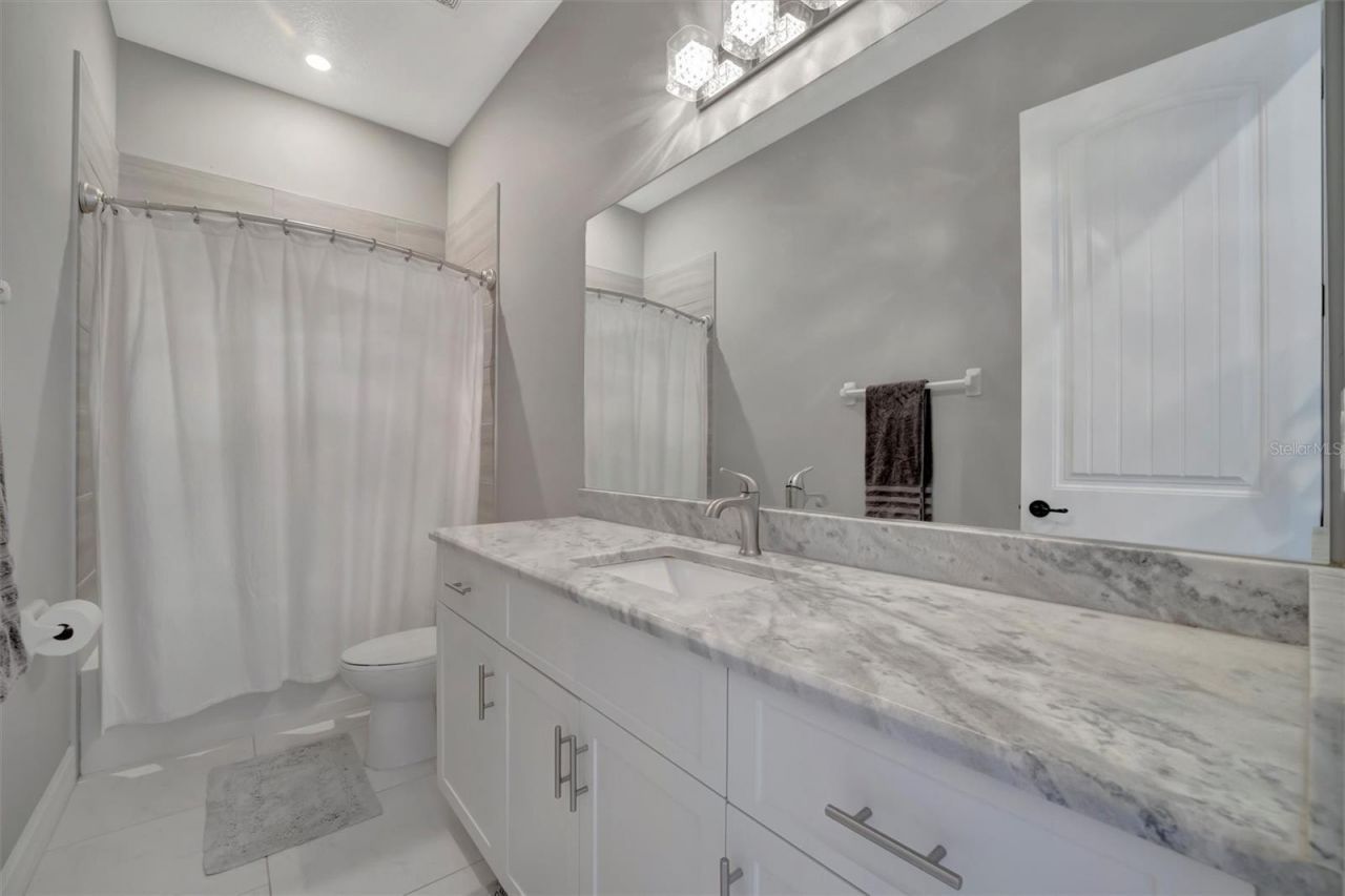 6620 35th Court E, Sarasota, FL 34243 Photo