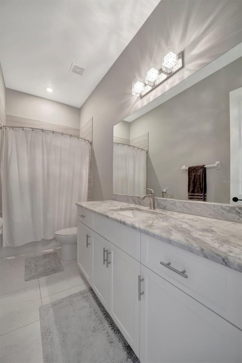 6620 35th Court E, Sarasota, FL 34243 Photo