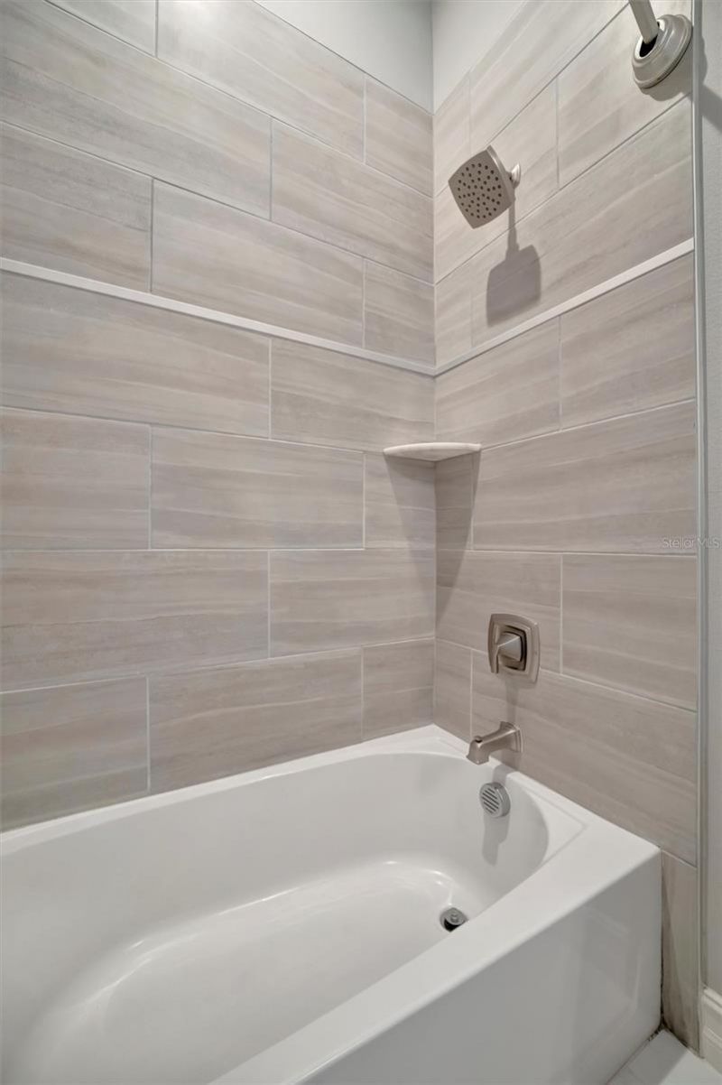 6620 35th Court E, Sarasota, FL 34243 Photo