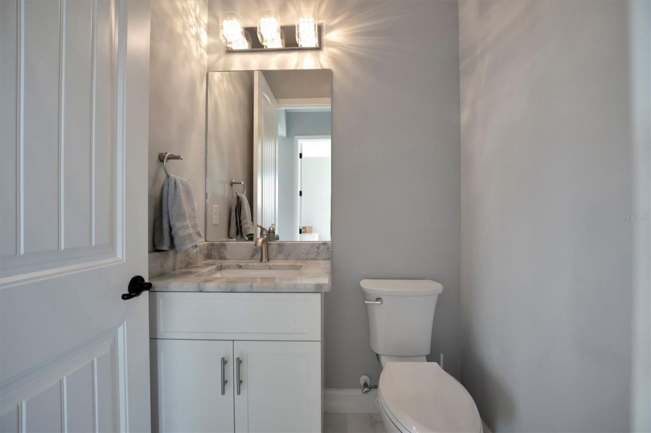 6620 35th Court E, Sarasota, FL 34243 Photo