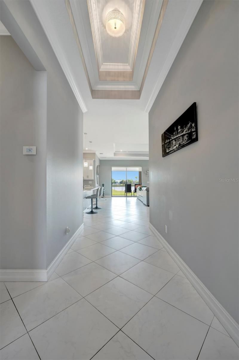 6620 35th Court E, Sarasota, FL 34243 Photo