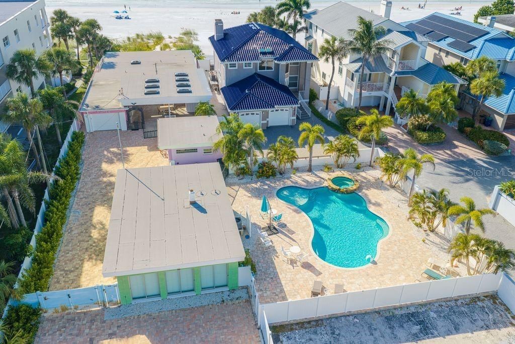 1512 Gulf Boulevard , Indian Rocks Beach, FL 33785 Photo