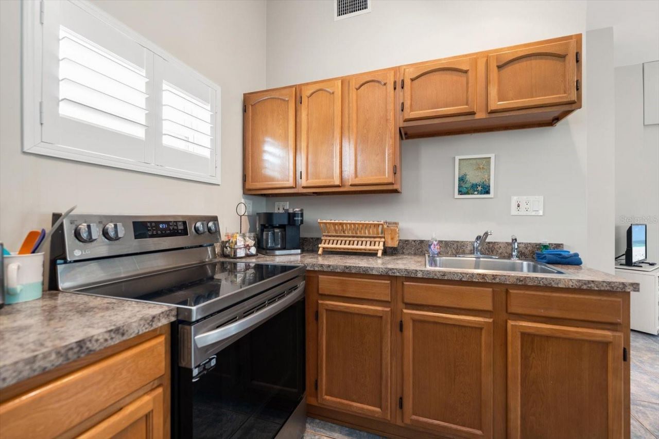 1512 Gulf Boulevard , Indian Rocks Beach, FL 33785 Photo