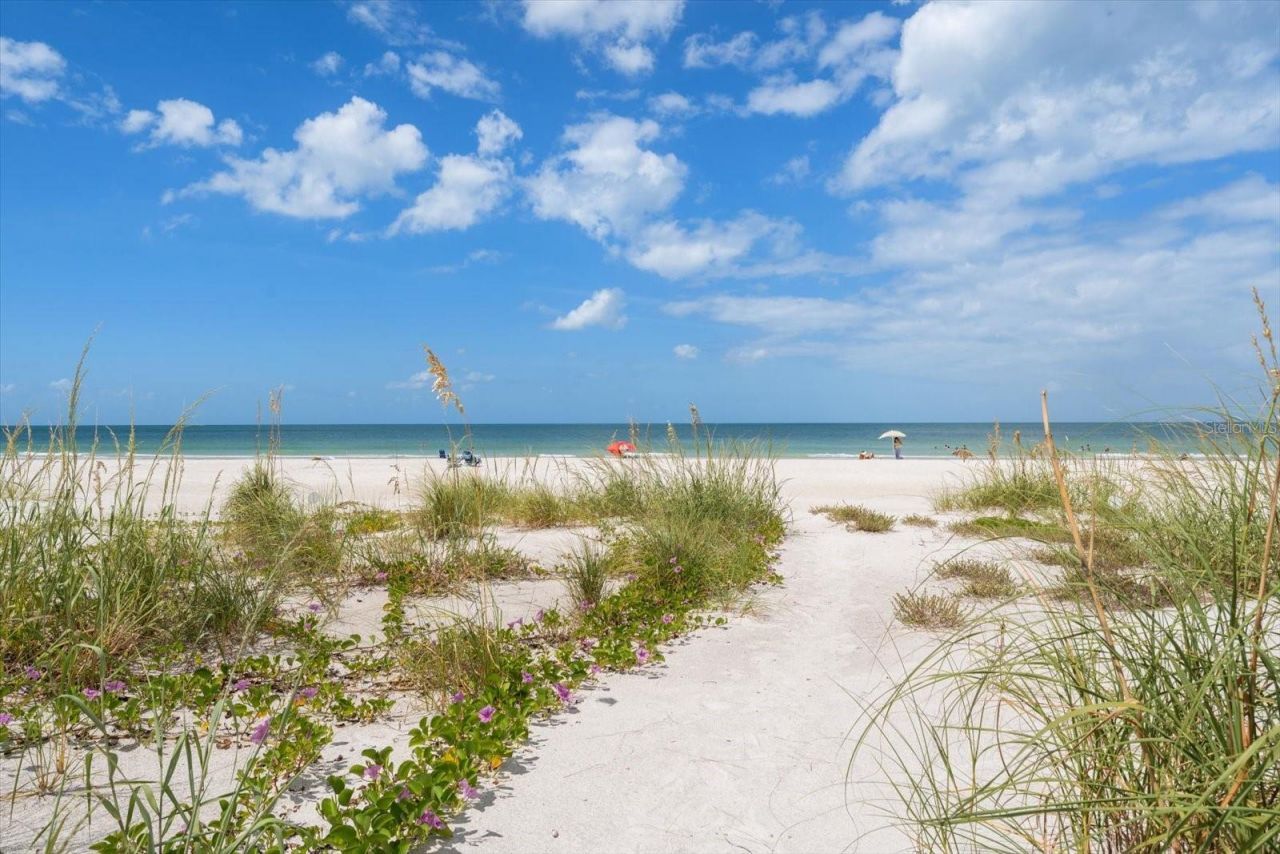 1512 Gulf Boulevard , Indian Rocks Beach, FL 33785 Photo