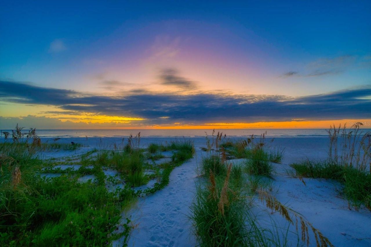 1512 Gulf Boulevard , Indian Rocks Beach, FL 33785 Photo