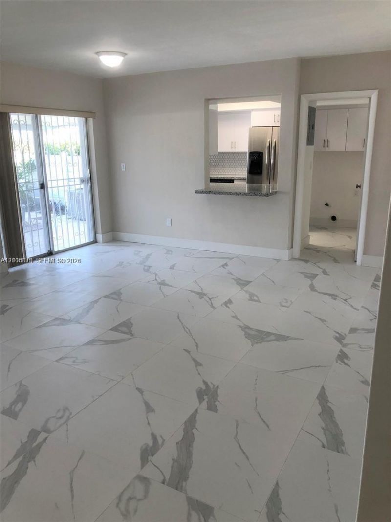 7443 Twin Sabal Dr , Miami Lakes, FL 33014 Photo