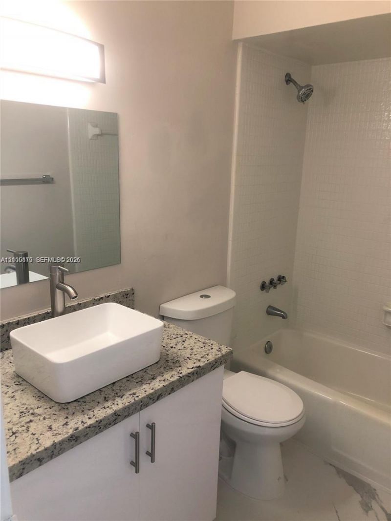 7443 Twin Sabal Dr , Miami Lakes, FL 33014 Photo