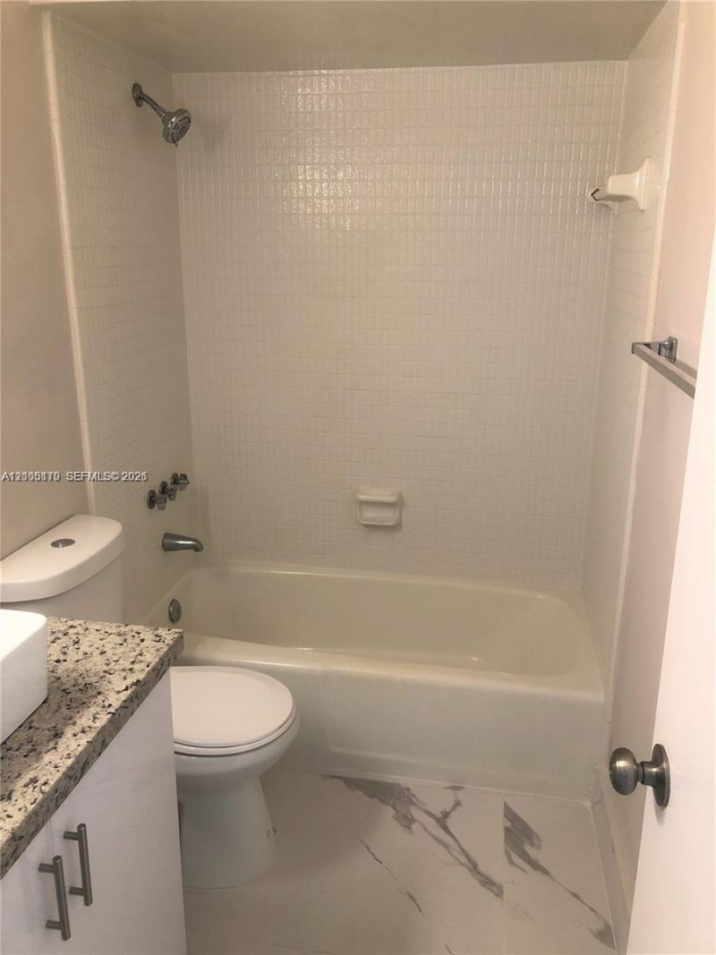 7443 Twin Sabal Dr , Miami Lakes, FL 33014 Photo