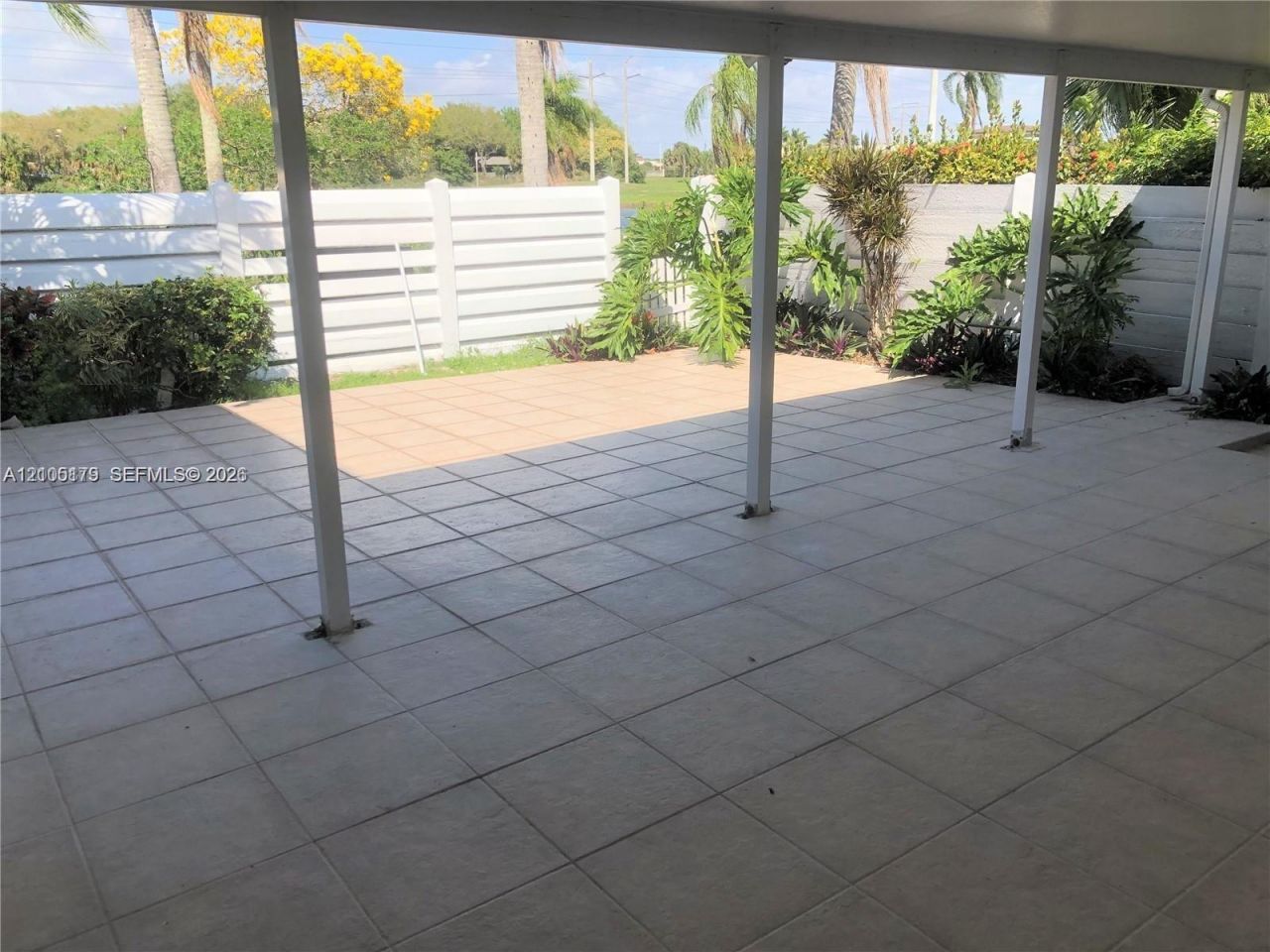 7443 Twin Sabal Dr , Miami Lakes, FL 33014 Photo