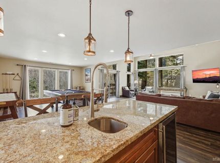 1468 June Way, South Lake Tahoe, CA 96150 Photo