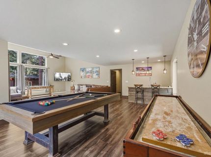 1468 June Way, South Lake Tahoe, CA 96150 Photo