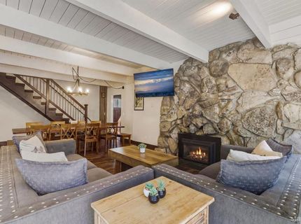 1468 June Way, South Lake Tahoe, CA 96150 Photo