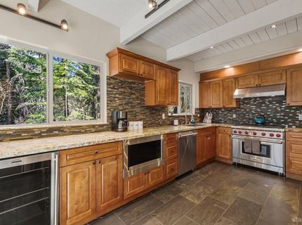 1468 June Way, South Lake Tahoe, CA 96150 Photo