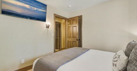 1468 June Way, South Lake Tahoe, CA 96150 Photo