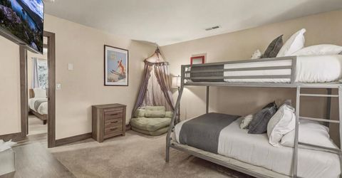 1468 June Way, South Lake Tahoe, CA 96150 Photo