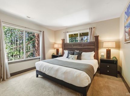 1468 June Way, South Lake Tahoe, CA 96150 Photo