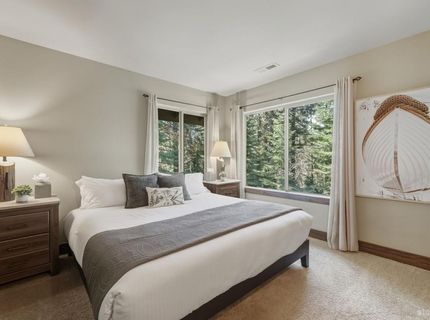 1468 June Way, South Lake Tahoe, CA 96150 Photo