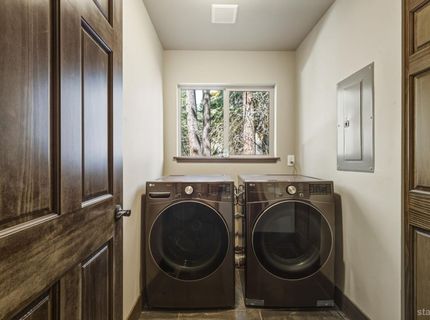 1468 June Way, South Lake Tahoe, CA 96150 Photo