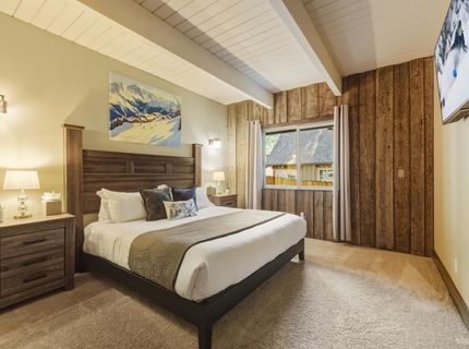 1468 June Way, South Lake Tahoe, CA 96150 Photo