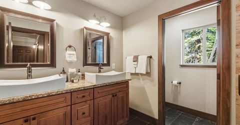 1468 June Way, South Lake Tahoe, CA 96150 Photo