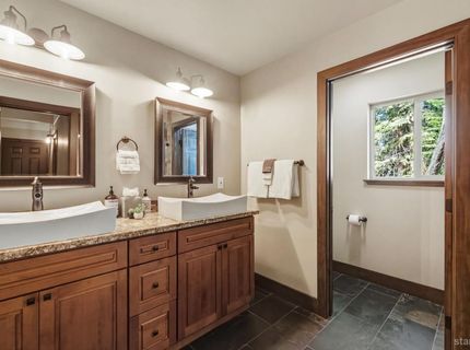 1468 June Way, South Lake Tahoe, CA 96150 Photo