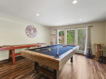 1468 June Way, South Lake Tahoe, CA 96150 Photo