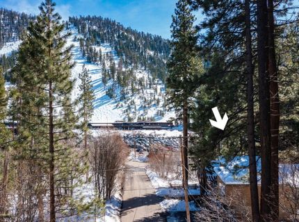 1468 June Way, South Lake Tahoe, CA 96150 Photo