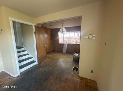 56 S Maddux Drive, Reno, NV 89512 Photo