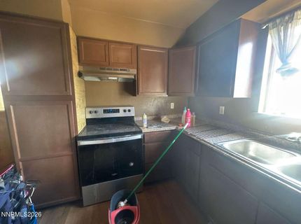 56 S Maddux Drive, Reno, NV 89512 Photo