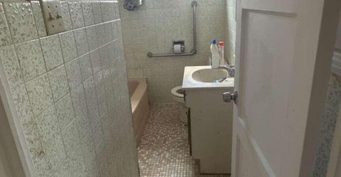 56 S Maddux Drive, Reno, NV 89512 Photo