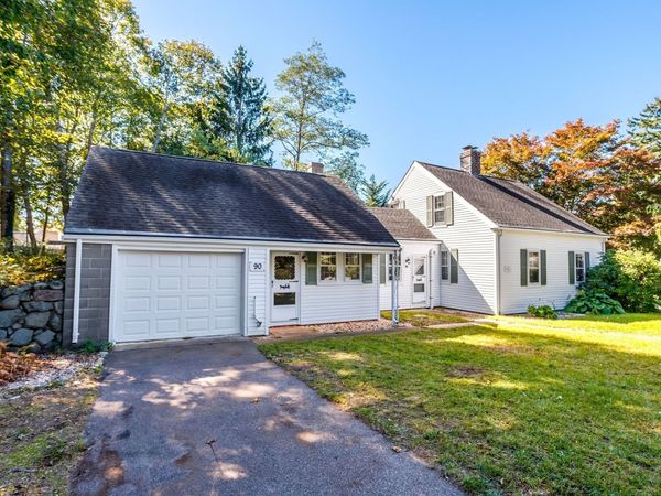 90 Hilltop Dr, Barnstable, MA 02648