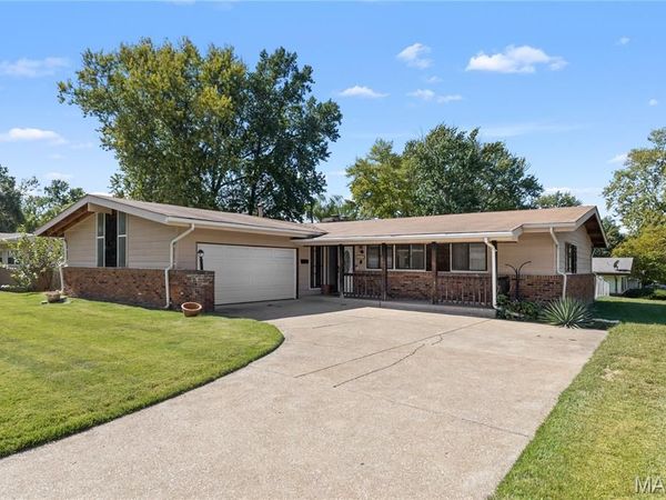 445 Durwood Drive, Florissant, MO 63033