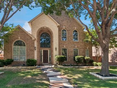 8323 Albritton Drive, Frisco, TX 75036
