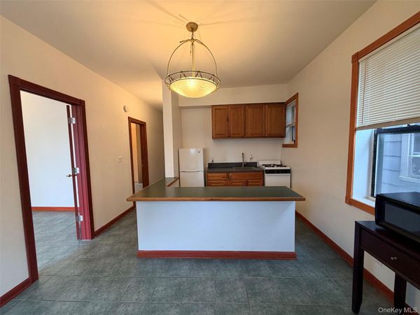 90 Main Street , Unit #2B, Mineola, NY 11501