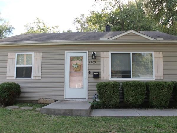 2409 NE Pursell Road, Gladstone, MO 64118