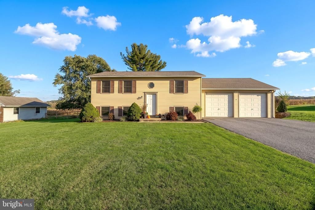 515 BYERLAND CHURCH ROAD, WILLOW STREET, PA 17584