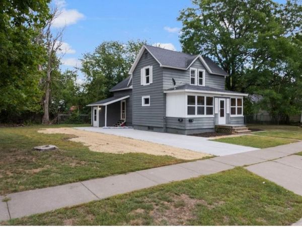 524 S Dakota Avenue , New Richmond, WI 54017